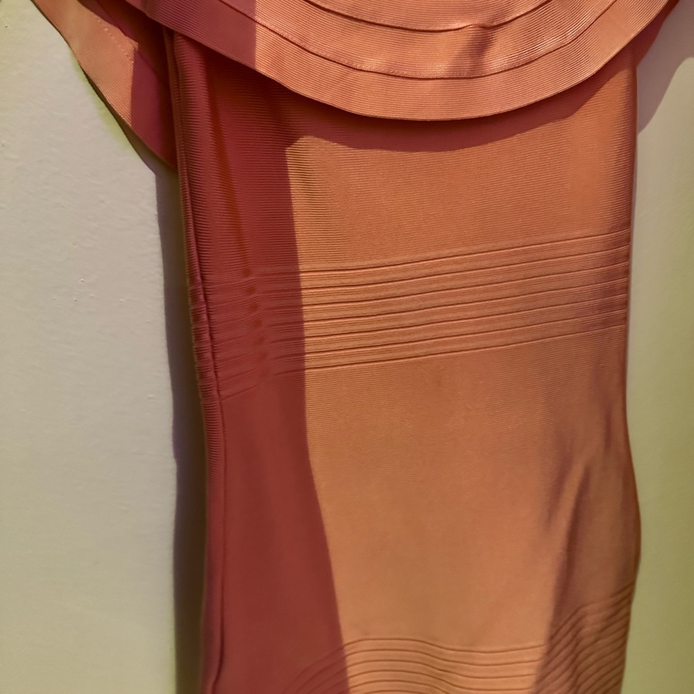COPY - House of CB off shoulder midi bandage dress - Picture 5 of 6